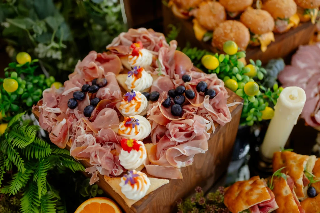 nunta-palace-by-orient-fotograf Braila stefan chelmu- platou de branzeturi realizat de Chef Viorel turcu -Charcuterie